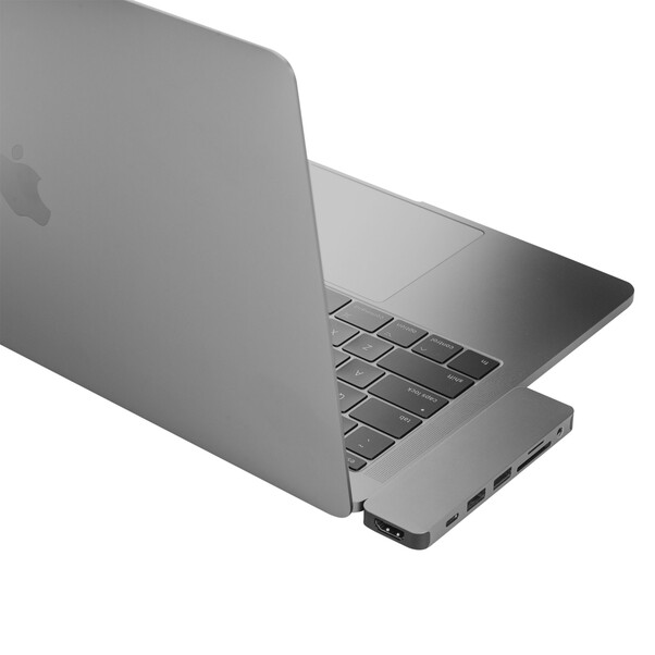 Sie sehen das Produktbild 02 von HyperDrive Solo 7-in-1 USB-C Hub für MacBook, space grau HyperDrive Solo 7-in-1 USB-C Hub für MacBook, space grau