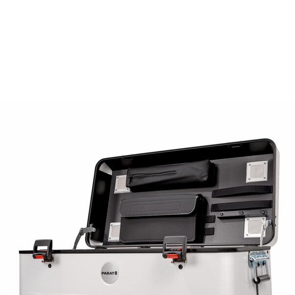 Sie sehen das Produktbild 02 von PARAT Case TC20, TwinCharge, inkl. USB-C auf Lightning/LED Kabel, weiß PARAT Case TC20, TwinCharge, inkl. USB-C auf Lightning/LED Kabel, weiß