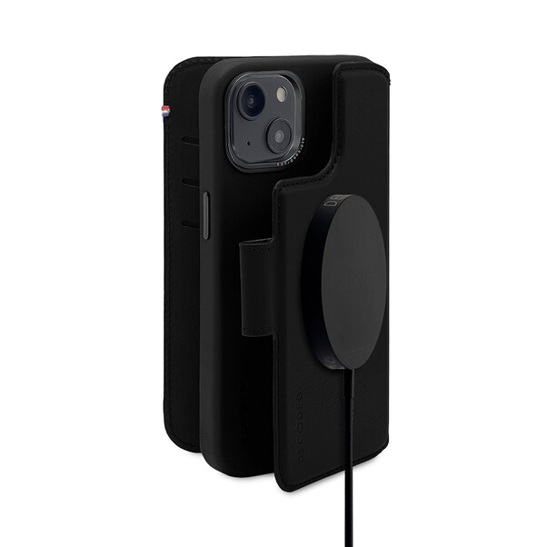 Sie sehen das Produktbild 02 von Decoded MagSafe Leder 2-in-1 Wallet Case und Backcover für iPhone 14 Plus, schwarz > Decoded MagSafe Leder 2-in-1 Wallet Case und Backcover für iPhone 14 Plus, schwarz >