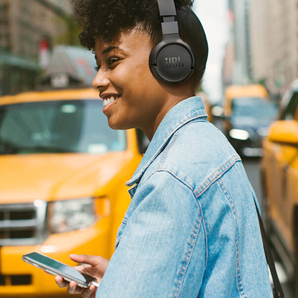 Sie sehen das Produktbild 08 von JBL Tune 670NCBT, On-Ear Kopfhörer, schwarz JBL Tune 670NCBT, On-Ear Kopfhörer, schwarz