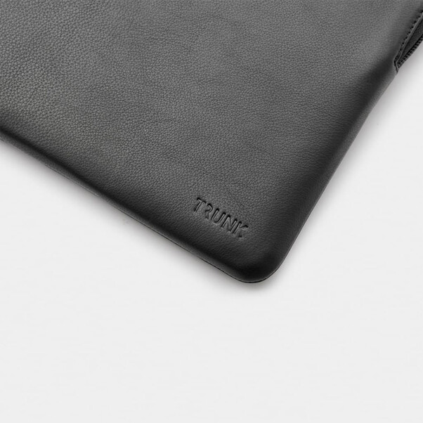 Trunk Leder Sleeve für MacBook Pro 14" (2021), schwarz