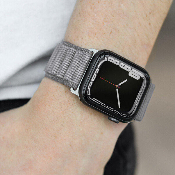 Sie sehen das Produktbild 02 von Vonmählen Action Loop One für Apple Watch 42/44/45/49 mm, hellgrau Vonmählen Action Loop One für Apple Watch 42/44/45/49 mm, hellgrau