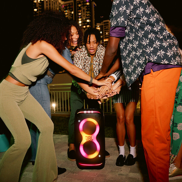 Sie sehen das Produktbild 06 von JBL Partybox Stage 320, schwarz JBL Partybox Stage 320, schwarz