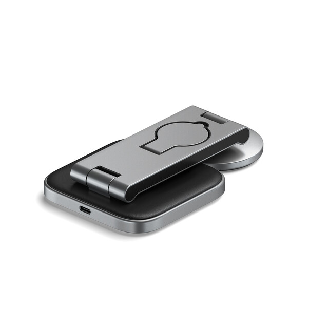 Sie sehen das Produktbild 03 von Satechi 3-in-1 Foldable Qi2 Wireless Charging Stand, schwarz Satechi 3-in-1 Foldable Qi2 Wireless Charging Stand, schwarz