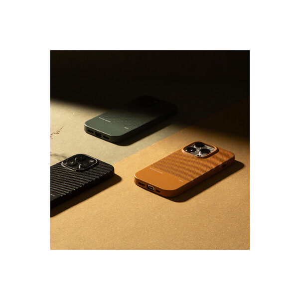 Sie sehen das Produktbild 03 von Native Union (Re)Classic Case für iPhone 16 Pro Max, grün > Native Union (Re)Classic Case für iPhone 16 Pro Max, grün >