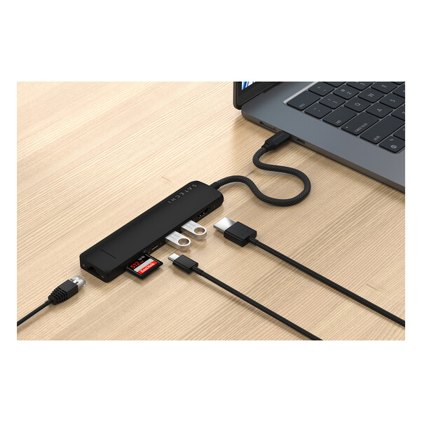 Sie sehen das Produktbild 04 von Satechi USB-C 7-in-1 Slim Multi Port Adapter Ethernet, schwarz Satechi USB-C 7-in-1 Slim Multi Port Adapter Ethernet, schwarz