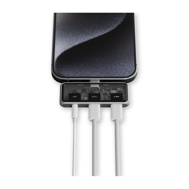 Sie sehen das Produktbild 03 von Satechi USB-C PD Mobile XR Hub, 3,5mm Audio, space grau Satechi USB-C PD Mobile XR Hub, 3,5mm Audio, space grau