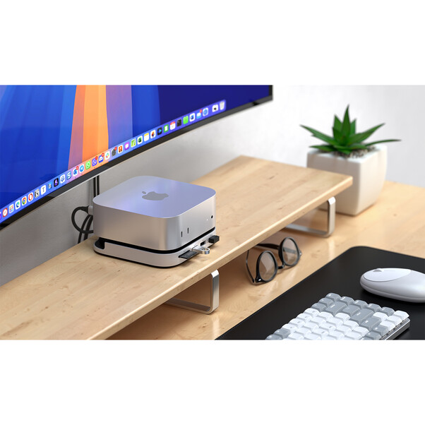 Sie sehen das Produktbild 05 von Satechi Stand Hub für Mac Mini M4 mit SSD Gehäuse, silber Satechi Stand Hub für Mac Mini M4 mit SSD Gehäuse, silber