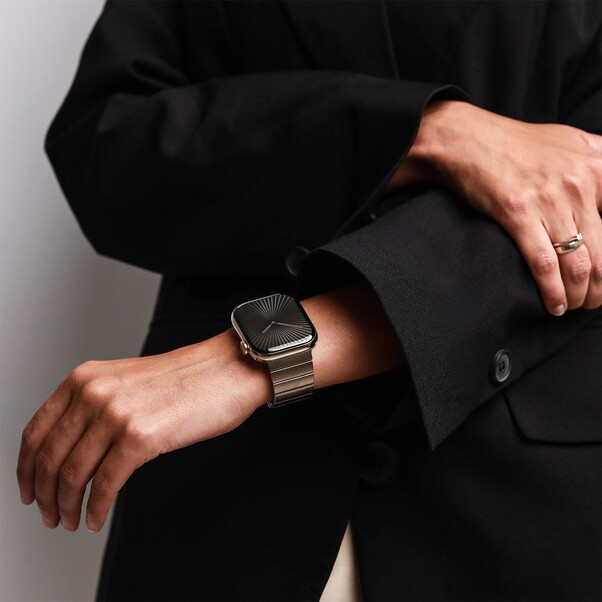 Sie sehen das Produktbild 04 von Vonmählen Edelstahl Gliederarmband Pro für Apple Watch 40/41/42mm, gold Vonmählen Edelstahl Gliederarmband Pro für Apple Watch 40/41/42mm, gold