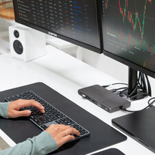 Sie sehen das Produktbild 05 von Satechi Thunderbolt 4 Docking Station mit Display Link, silber Satechi Thunderbolt 4 Docking Station mit Display Link, silber