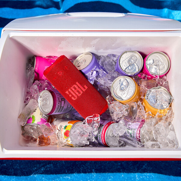 Sie sehen das Produktbild 07 von JBL Grip, kompakter Bluetooth-Lautsprecher, weiss JBL Grip, kompakter Bluetooth-Lautsprecher, weiss