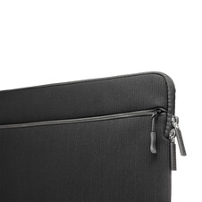 Sie sehen das Produktbild 03 von Trunk Textile Neopren Sleeve gerippt für MackBook Air/MacBook Pro 14" mit Tasche, schwarz Trunk Textile Neopren Sleeve gerippt für MackBook Air/MacBook Pro 14" mit Tasche, schwarz