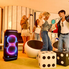 Sie sehen das Produktbild 07 von JBL Partybox 720, Bluetooth-Partylautsprecher mit Lichteffekt, schwarz JBL Partybox 720, Bluetooth-Partylautsprecher mit Lichteffekt, schwarz
