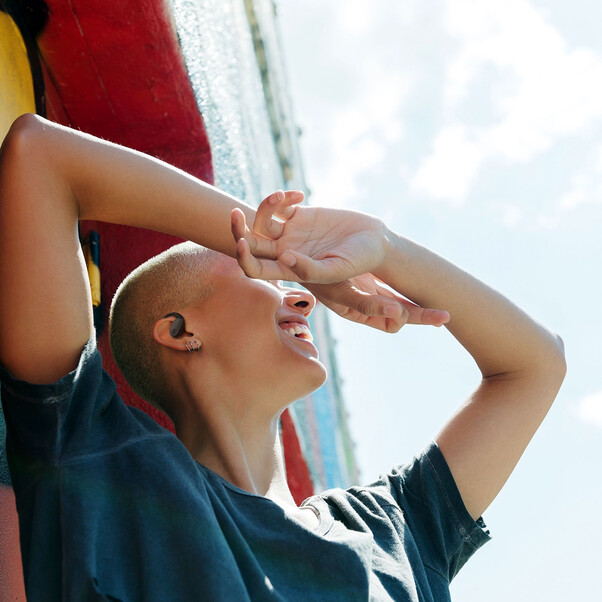 Sie sehen das Produktbild 06 von JBL Sense Lite, kabelloser Open-Ear-Kopfhörer, schwarz JBL Sense Lite, kabelloser Open-Ear-Kopfhörer, schwarz