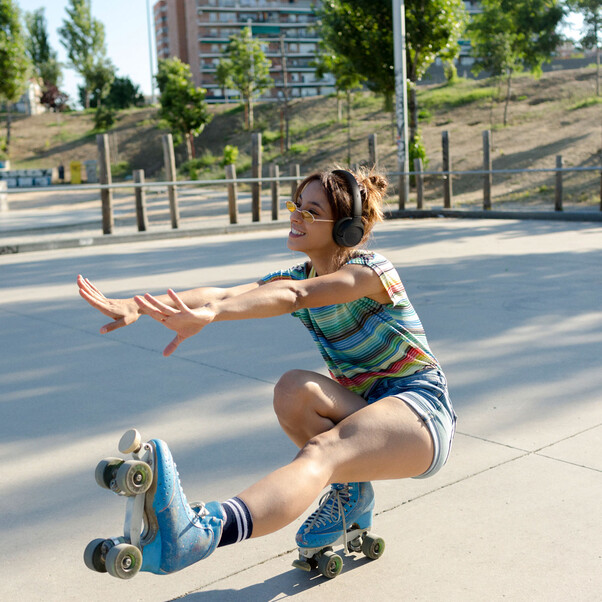 Sie sehen das Produktbild 06 von JBL TUNE530BT, On-Ear Bluetooth Kopfhörer, schwarz JBL TUNE530BT, On-Ear Bluetooth Kopfhörer, schwarz