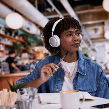 JBL Live 680NC, On-Ear Bluetooth Kopfhörer, weiß